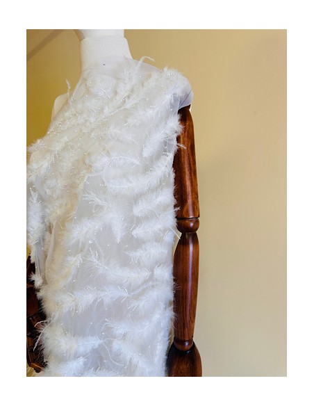 Encaje con plumas art: 1018A